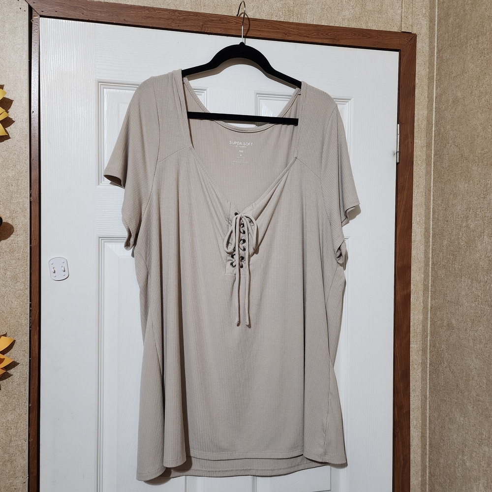 Torrid Lace-Up Top Sz 3